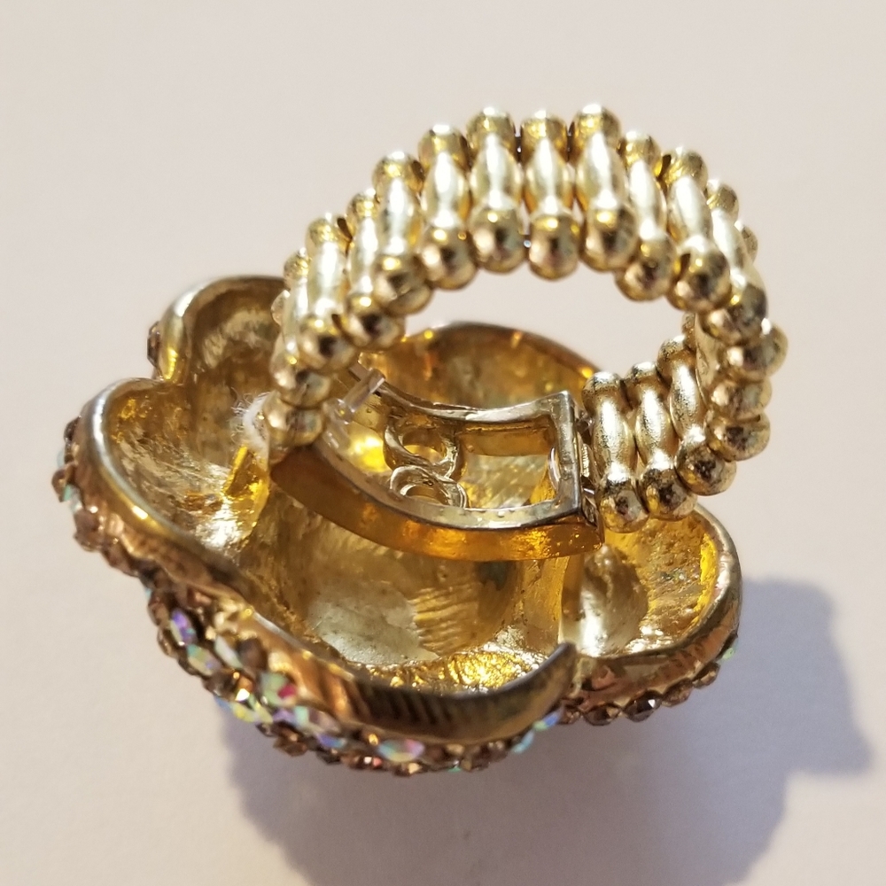Bling Ring - Picture 3 of 6